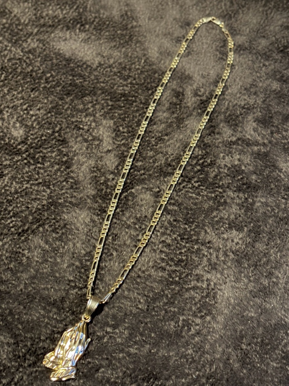 Gold-Plated Figuro Praying Hands Chain & Pendant